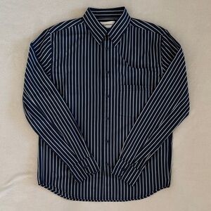 Rochambeau Button Up Long Sleeved Collared Shirt in Navy Gray Stripe MD